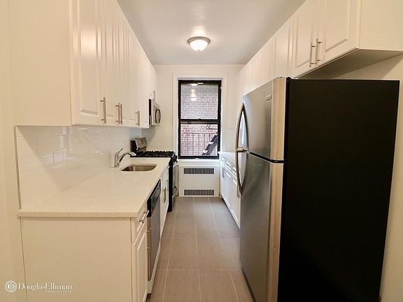 3rd image of 6812 Yellowstone Blvd APT 5V