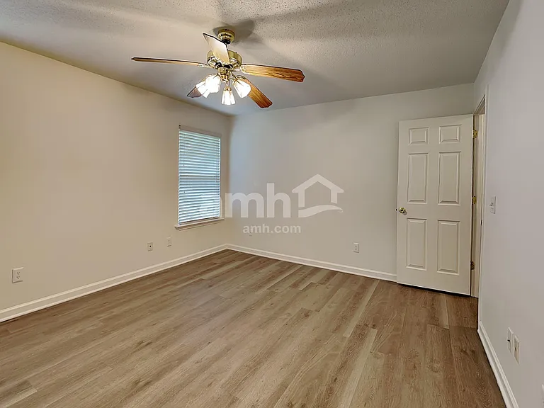 4020 Landerwood Dr — Photo 11