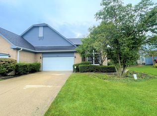 301 Collin Cir, Bloomingdale, IL 60108