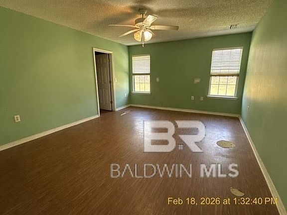 3rd image of 124 S Canoe Rd