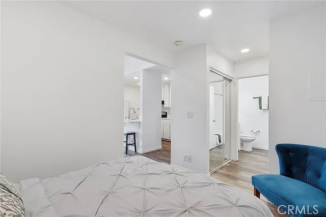 262 Streamwood — Photo 35