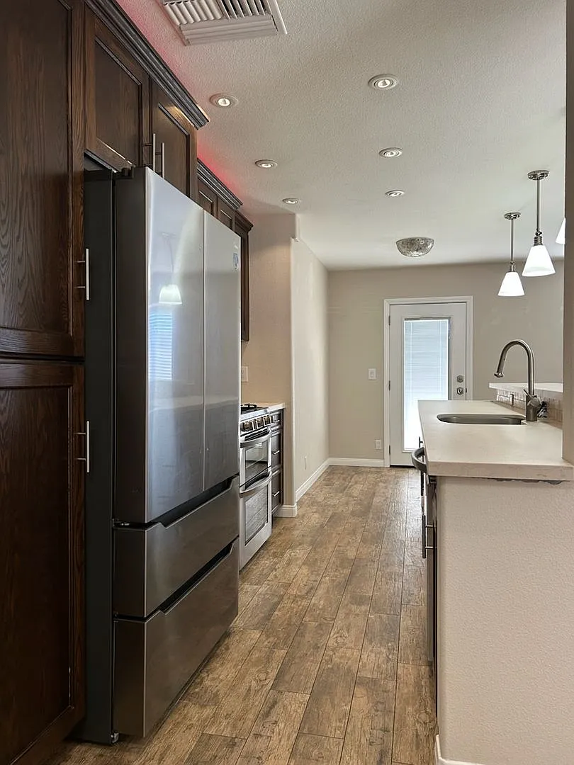 1017 Perdew Ave. — Photo 4