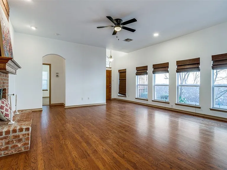 7586 Saint Stephens Sq — Photo 34