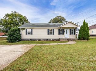 79 Cherry St, Cramerton, NC 28032