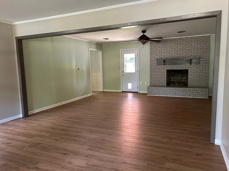 4303 Mockingbird Rd — Photo 3