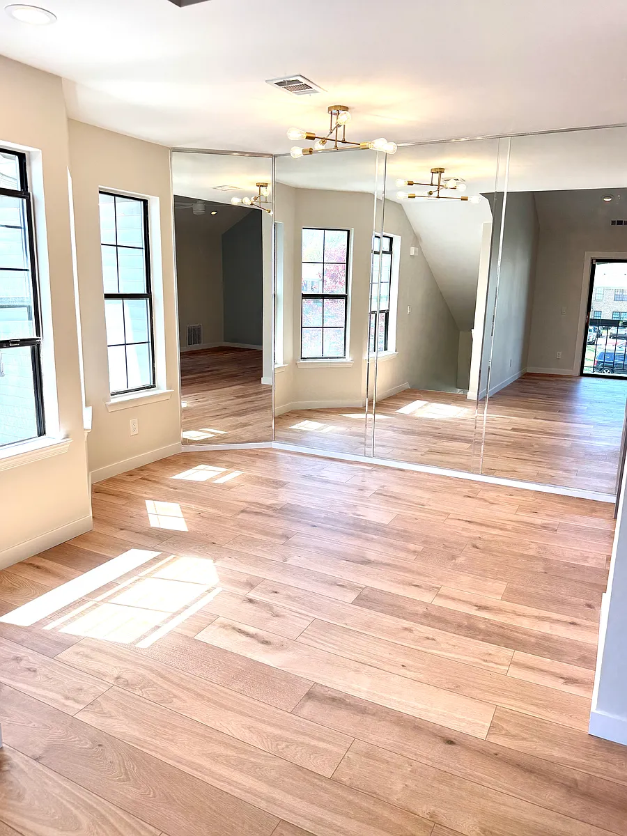 Building Photo - 1511 Pebble Pl