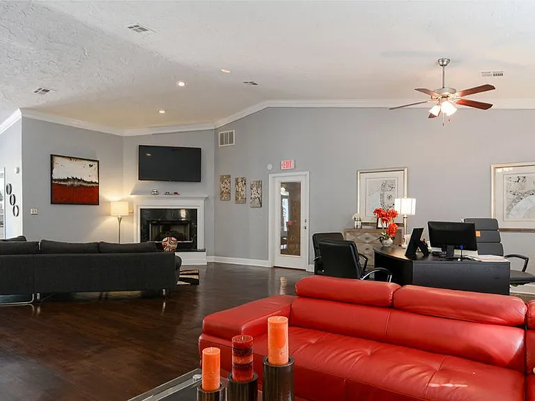Regal Vista — Photo 15