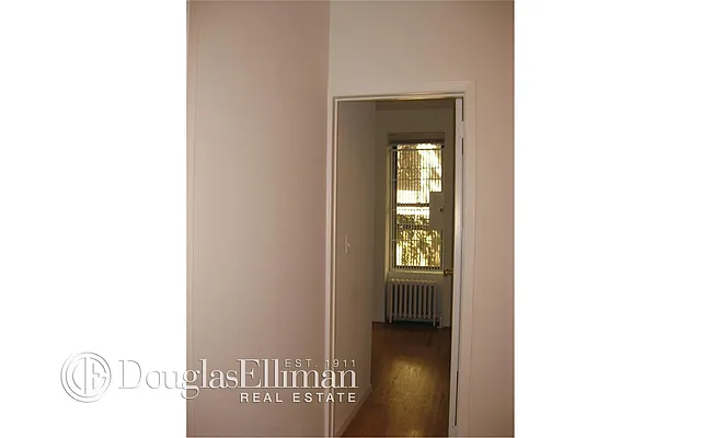 Rented by Douglas Elliman | media 15