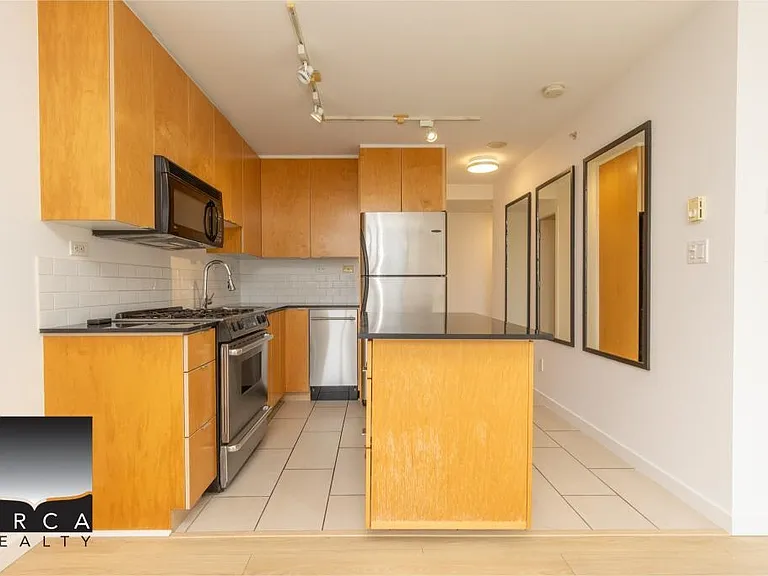 989 Beatty St #604 — Photo 7