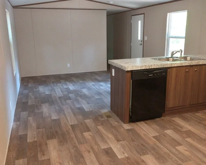 204 Martha Ct — Photo 5