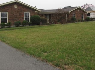 1122 Cristland Rd, Louisville, KY 40214