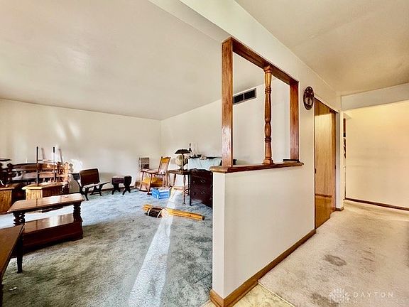 5th image of 1071 Royalton Dr