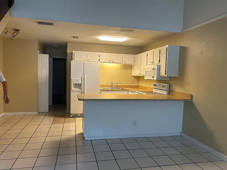 1131 Ocala Rd #1 — Photo 5