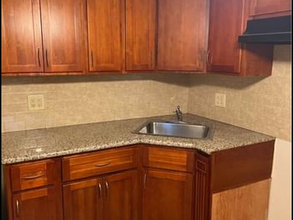 4th image of 7604 17th Ave #1