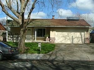 1st image of 324 Cottonwood Dr