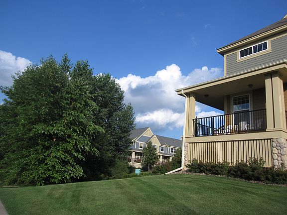 Huge, maintenance-free yard