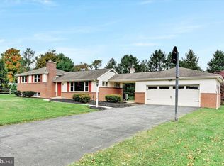 3649 Horizon Dr, Lancaster, PA 17601
