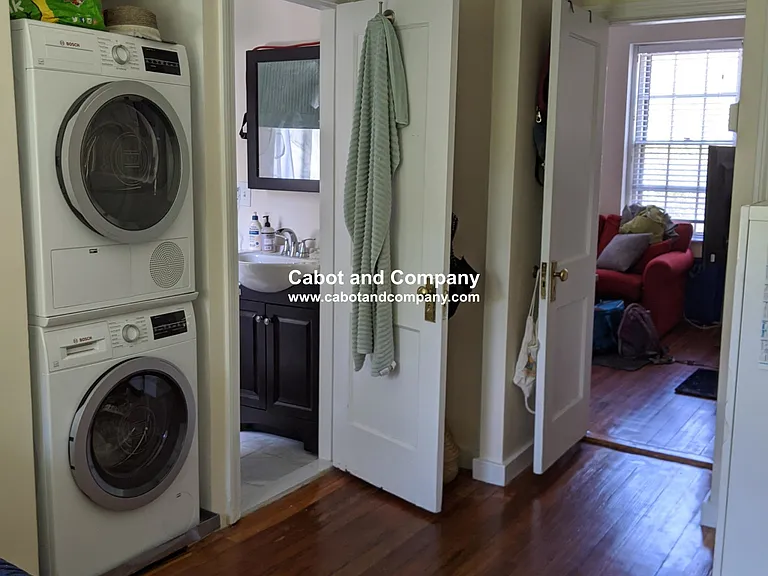 200 Warren Ave #2 — Photo 6