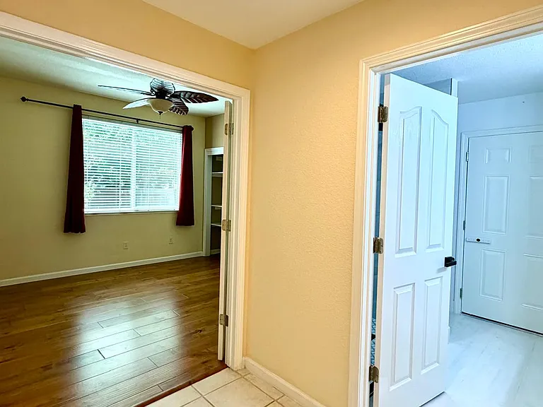 497 Williams St — Photo 23