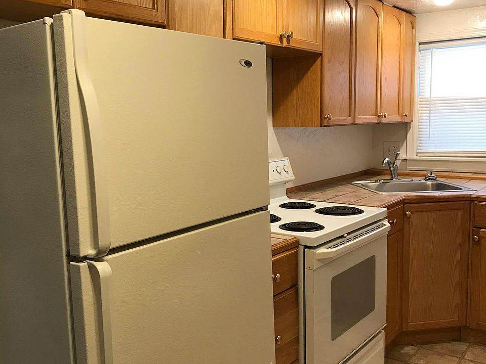 1st image of 1315 N Dewey St APT 2
