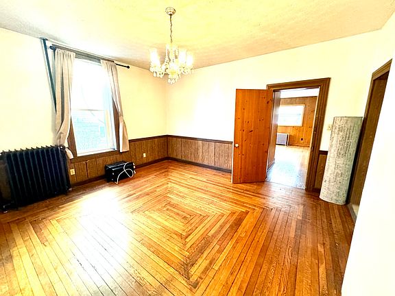 5th image of 521 E Market St #1A