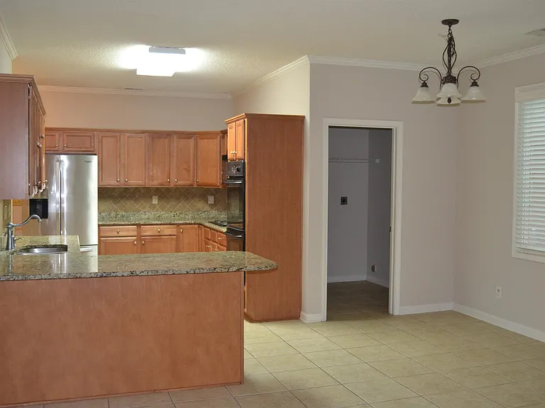 10486 Juneau Way — Photo 14