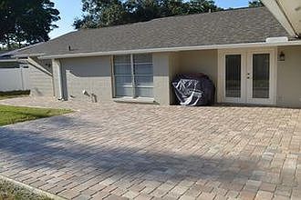 2nd image of 3102 Forest Knoll Cir