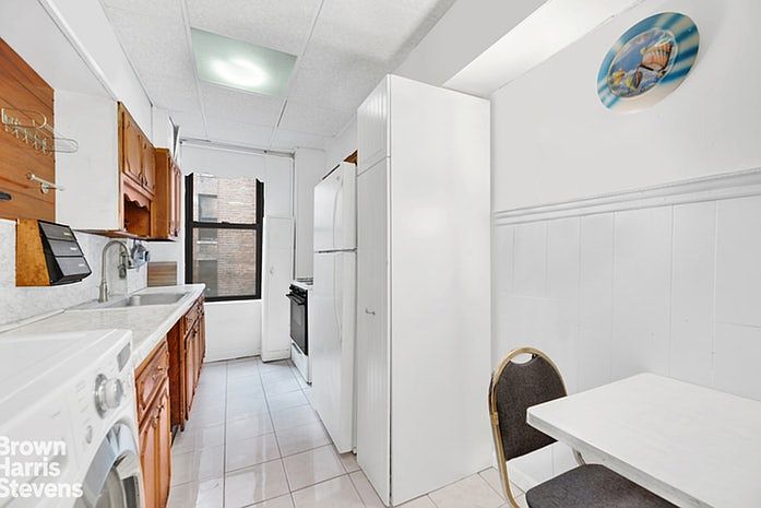 2nd image of 251 W 89th St APT 4A