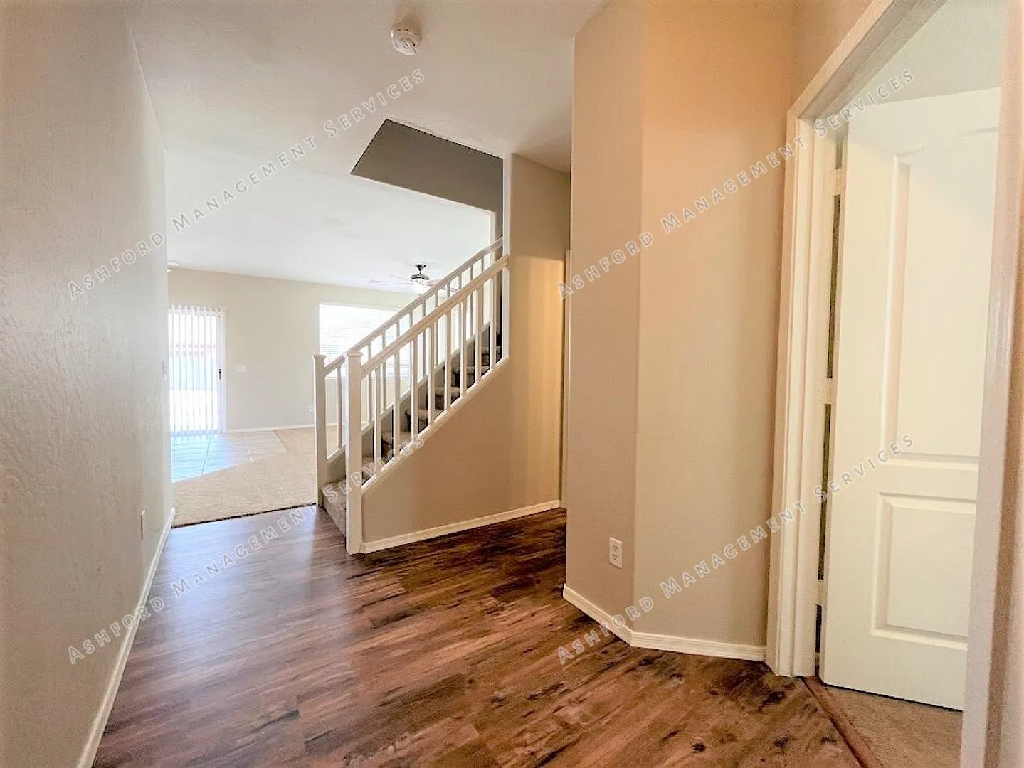 Spacious 4 bedroom plus loft in Tolleson — Photo 3