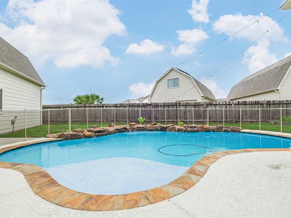 1st image of 6811 Gonzales Point
