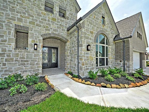 4th image of 33572 Green Prairie Dr