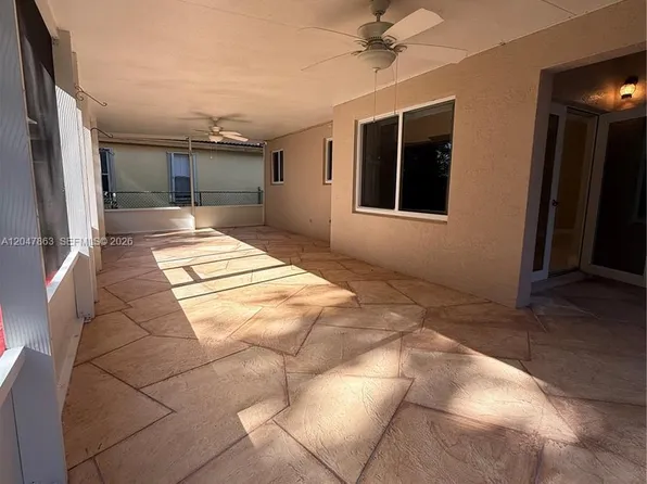 1714 NW 209th Ave, Hollywood, FL 33029