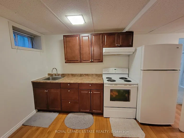 256 Sylvan Ave #LOWER — Photo 11