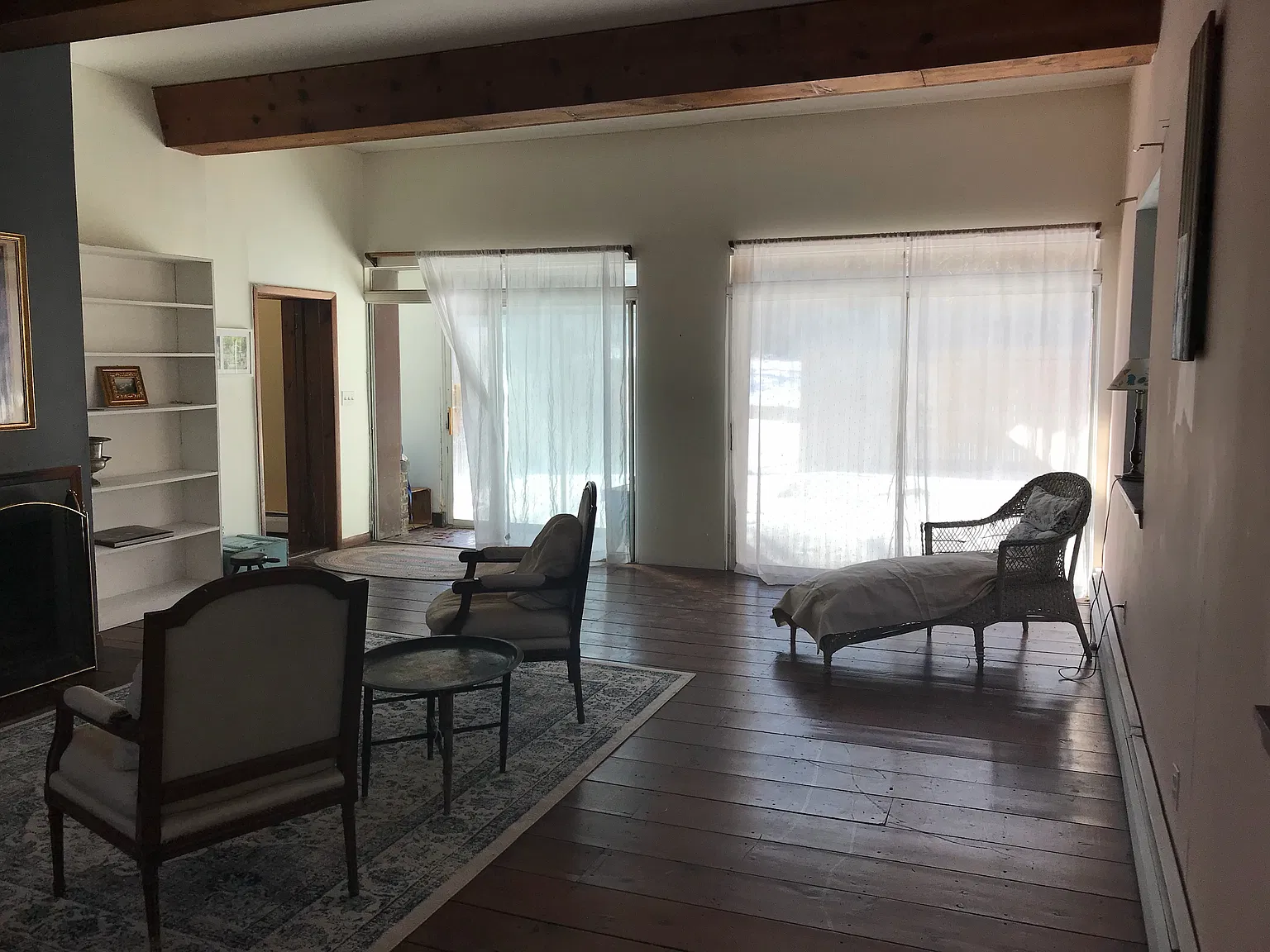 2 bed, 1200 sqft, $2,300 — Photo 1