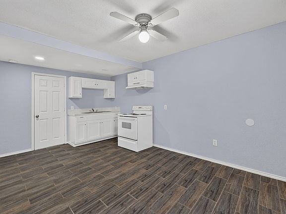 4th image of 107 N Main St #5
