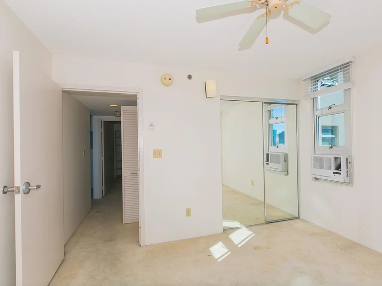 215 N King St #1803 — Photo 13