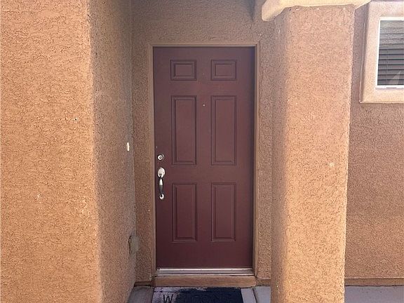 4th image of 9198 Weeping Hollow Ave