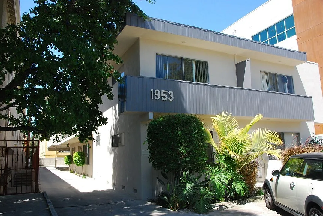 Building Photo - 1953 Overland Ave #3