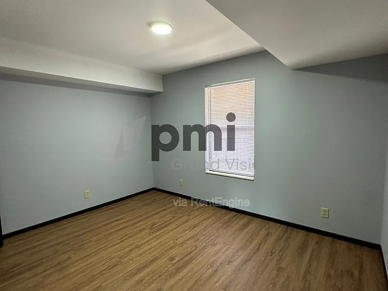 Vawter Street Apartments — Photo 33