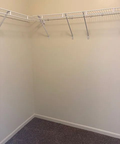 204 Saratoga Cir — Photo 11