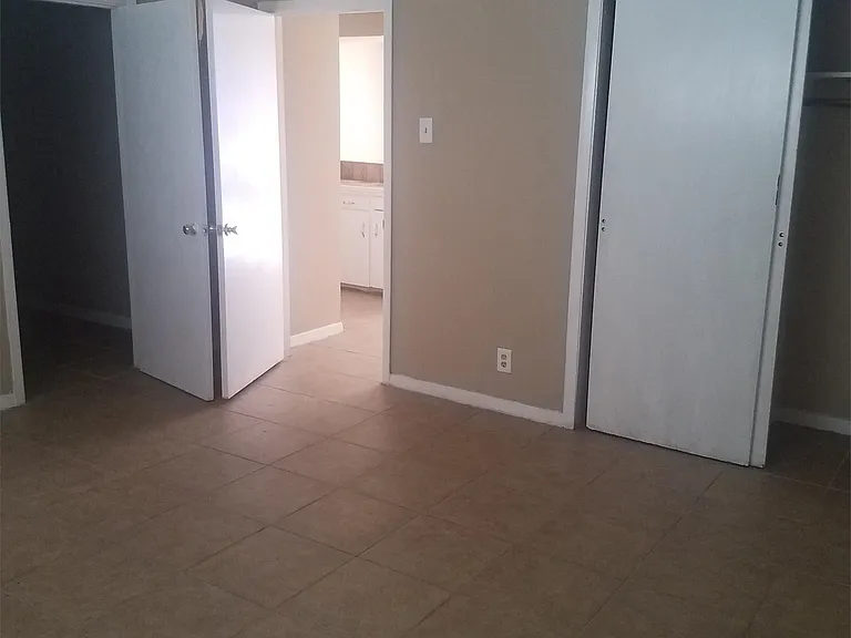 1204 Saint Joseph St — Photo 25