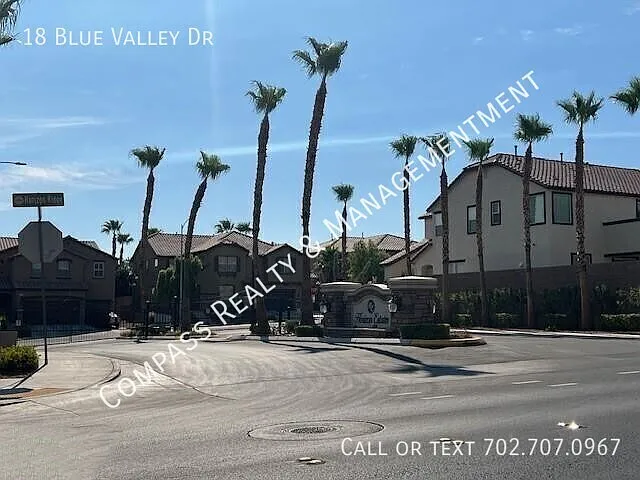 18 Blue Valley Dr — Photo 4