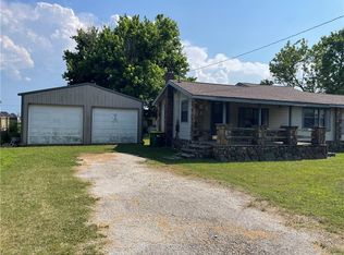 7959 W Gibbs Rd, Springdale, AR 72762