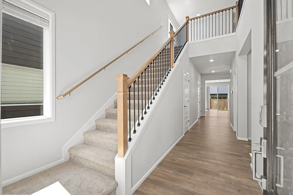 5 bed, 2825 sqft, $5,000 — Photo 4