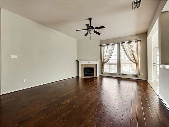 5th image of 5121 Stonecrest Dr