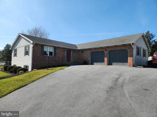 1060 Schwanger Rd, Elizabethtown, PA 17022