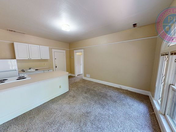 4th image of 1626 SE Alder St APT 6