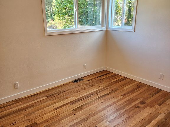 East bedroom