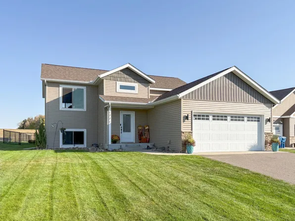 1771 34th St NE, Sauk Rapids, MN 56379