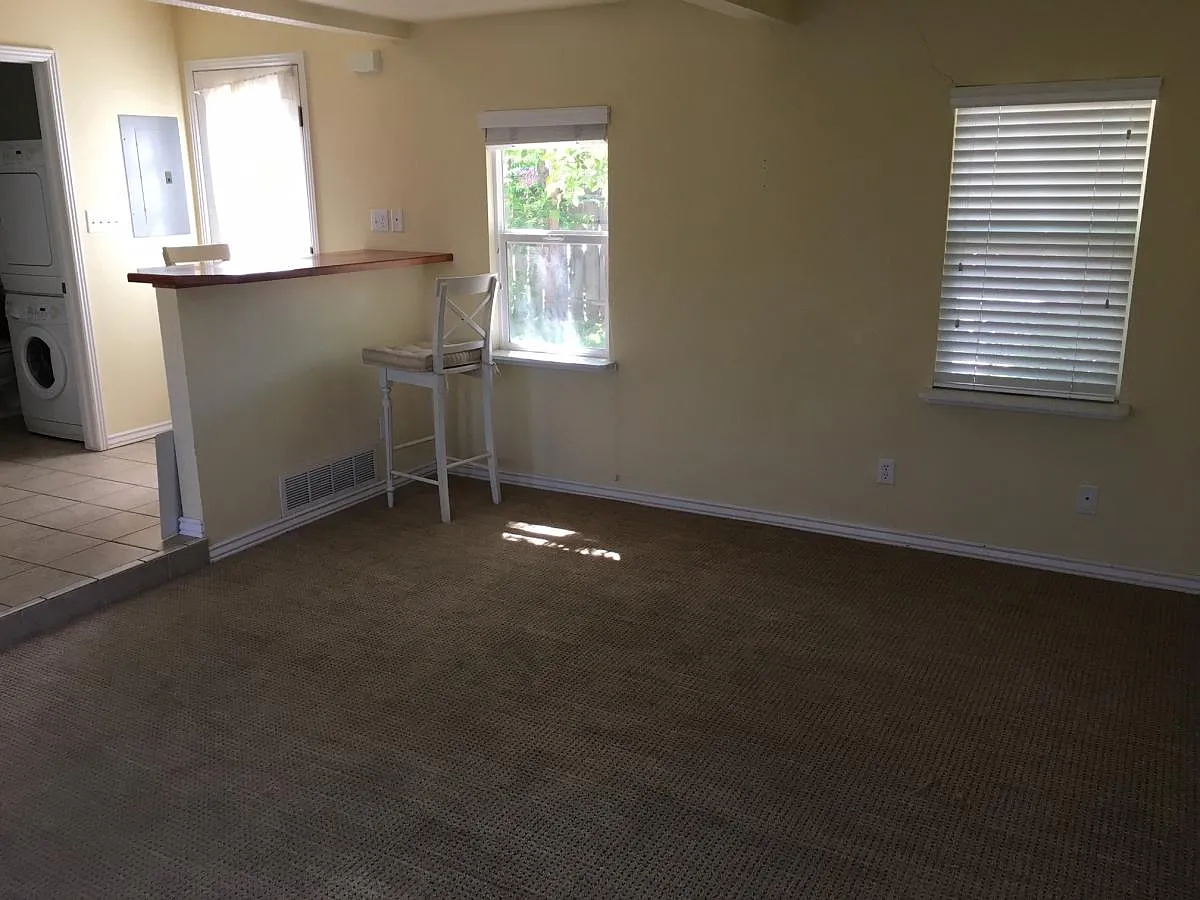 1 bed, 516 sqft, $995 — Photo 2